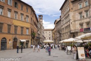 Cosa vedere a Perugia in un giorno: itinerario a piedi con mappa | Un ...