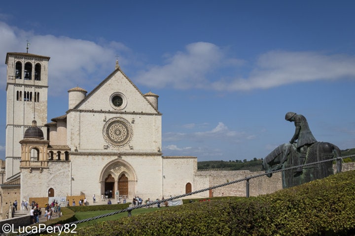 Assisi, cosa vedere in un giorno: itinerario a piedi con mappa